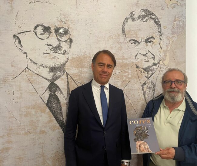 Consegna del primo numero di CoRes al Segretario Generale Andrea Cangini, la nuova rivista che si occupa di Conservazione e Restauro dei Beni Culturali